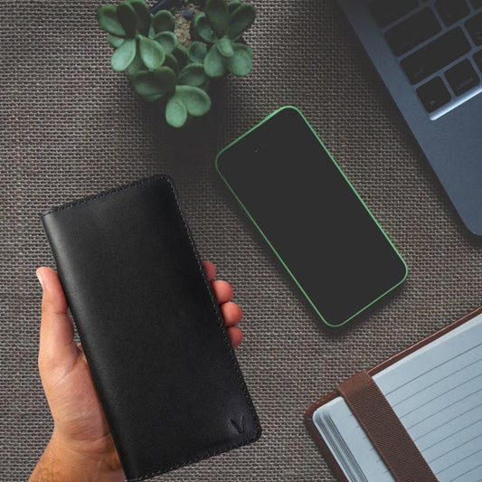 Premium Black Leather Bi-Fold Wallet for Men – Stylish, Slim & Secure